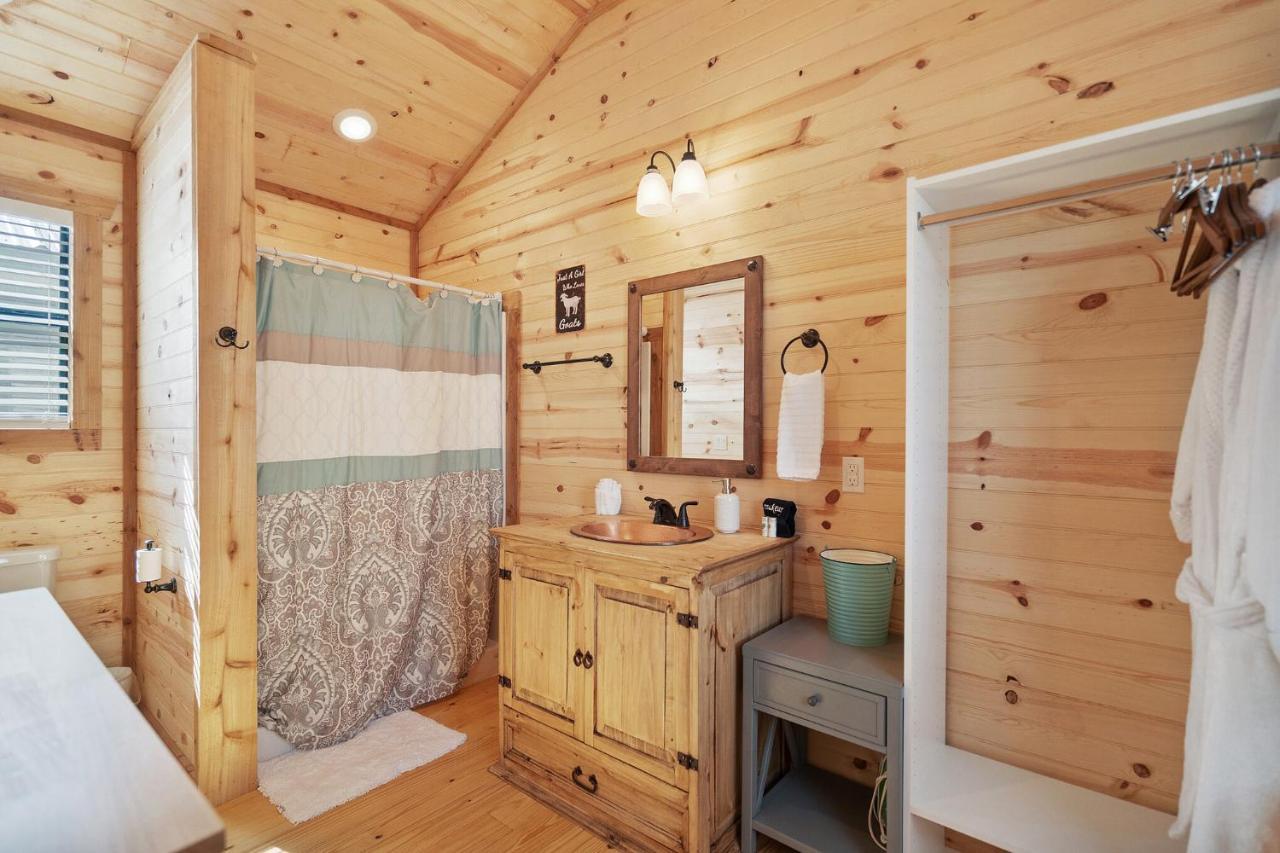 弗雷德里克斯堡 Charming Casita Right On Main St!酒店 外观 照片
