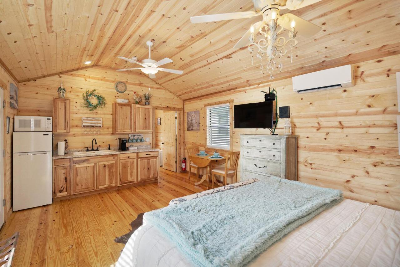 弗雷德里克斯堡 Charming Casita Right On Main St!酒店 外观 照片