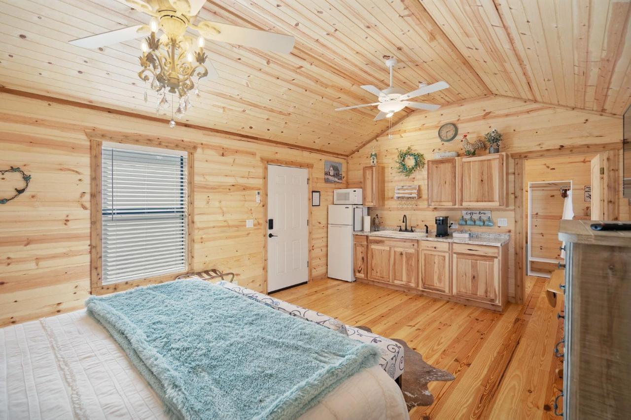 弗雷德里克斯堡 Charming Casita Right On Main St!酒店 外观 照片